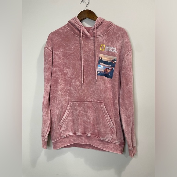 National Geographic Unisex Patagonia Hooded Sweatshirt - Picture 4 of 10